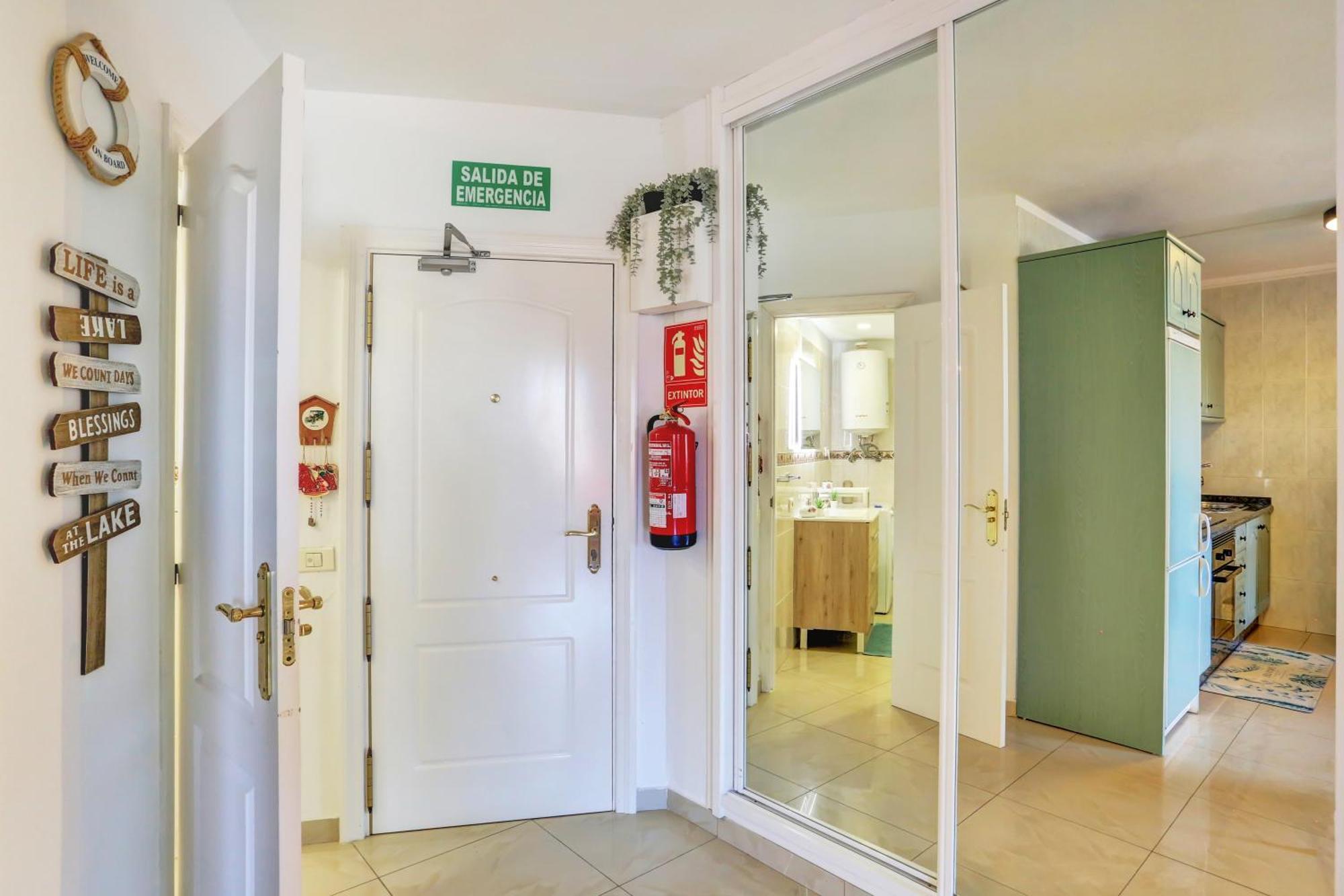 Apartament Luxory Dreamy Sunset, Seafront, Direct Access To The Promenade,Wifi,Pool,Free Parking Los Cristianos  Zewnętrze zdjęcie